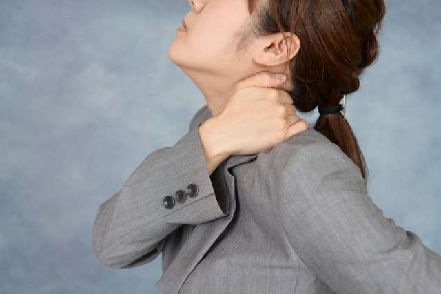 腰痛があって肩こりがある人は肩甲骨周辺の筋肉を緩めよう！｜腰痛撲滅を目指すしげの鍼灸接骨院